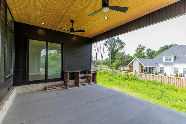 3611 Beaverhead Way, Bentonville, AR 72712