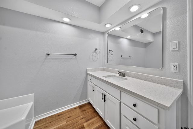 5309 Matney Ln, Tyler, TX 75707