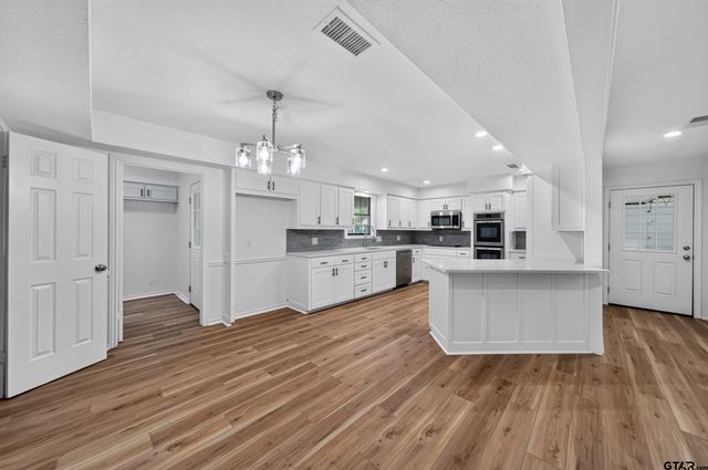 5309 Matney Ln, Tyler, TX 75707