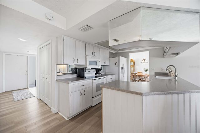 1720 SKLAR COURT, Venice, FL 34293