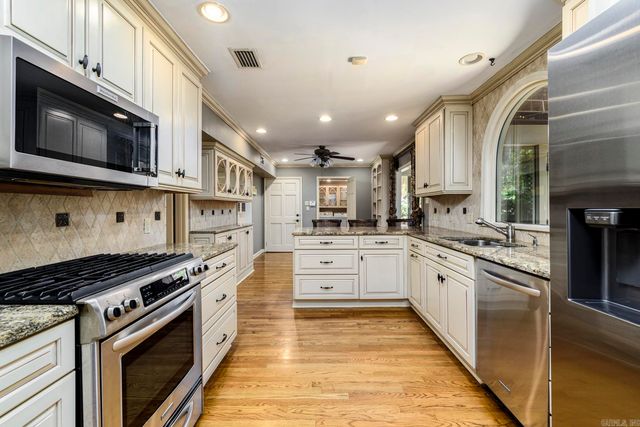 130 Pebble Beach Drive, Little Rock, AR 72212