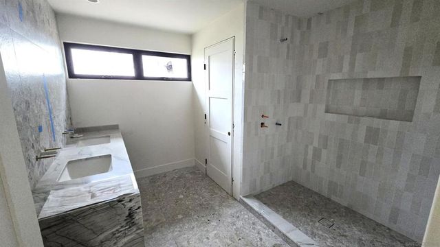 227 Hill Dr, Vista, CA 92083