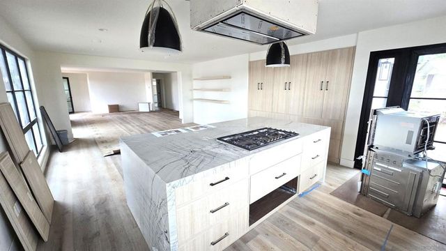 227 Hill Dr, Vista, CA 92083