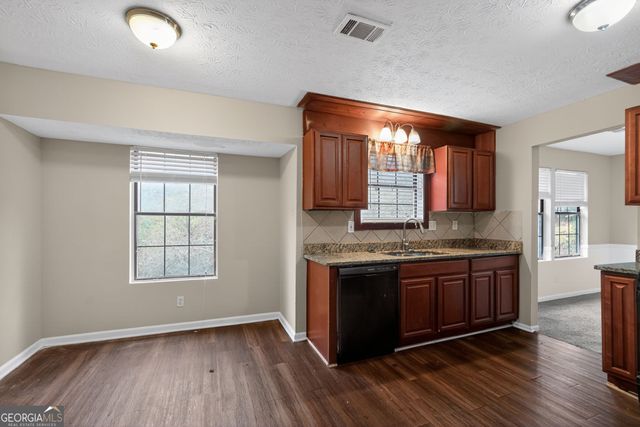 1039 Nimblewood Way, Stone Mountain, GA 30088