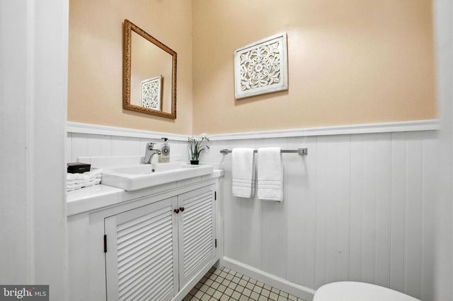 443 SAINT DAVIDS AVE, Wayne, PA 19087
