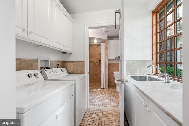 443 SAINT DAVIDS AVE, Wayne, PA 19087