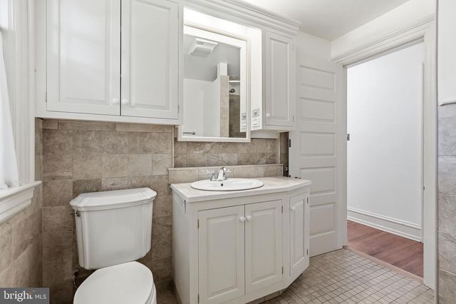 443 SAINT DAVIDS AVE, Wayne, PA 19087