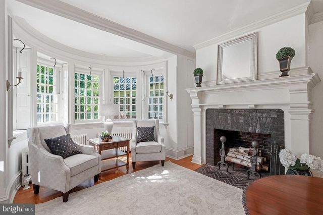 443 SAINT DAVIDS AVE, Wayne, PA 19087