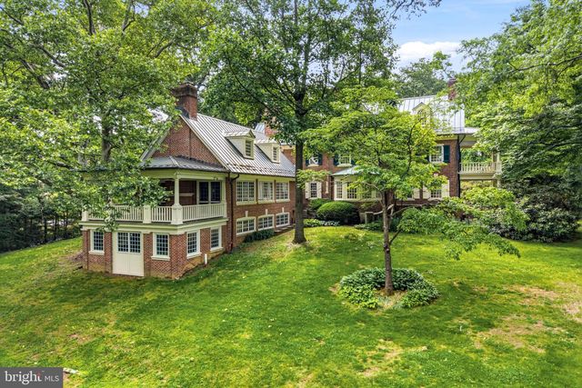 443 SAINT DAVIDS AVE, Wayne, PA 19087