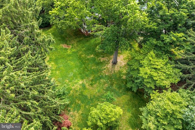 443 SAINT DAVIDS AVE, Wayne, PA 19087