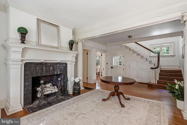 443 SAINT DAVIDS AVE, Wayne, PA 19087