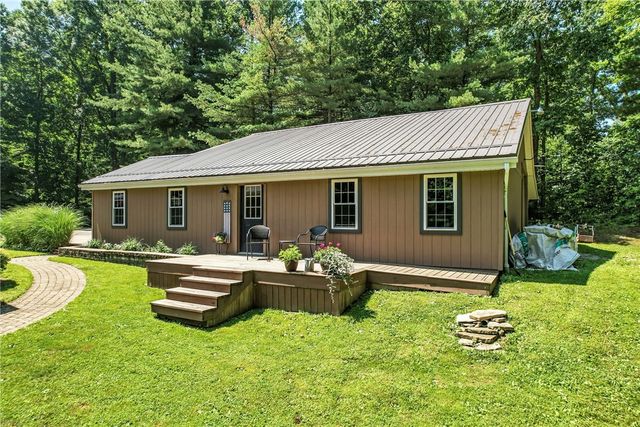 78 Folk Rd, Delaware Twp, PA 16124