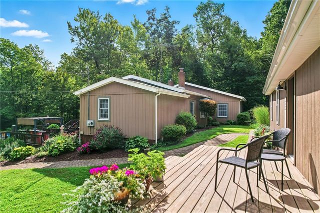 78 Folk Rd, Delaware Twp, PA 16124