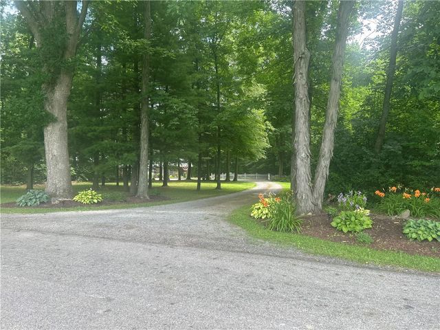 78 Folk Rd, Delaware Twp, PA 16124