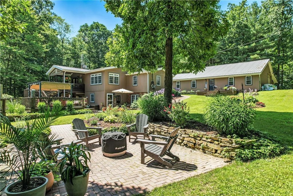 78 Folk Rd, Delaware Twp, PA 16124