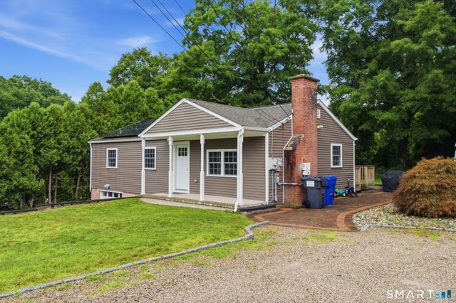 11 Lake Road, Portland, CT 06480