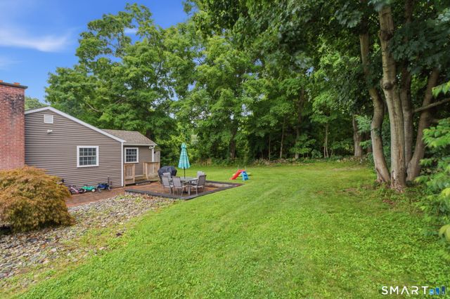 11 Lake Road, Portland, CT 06480