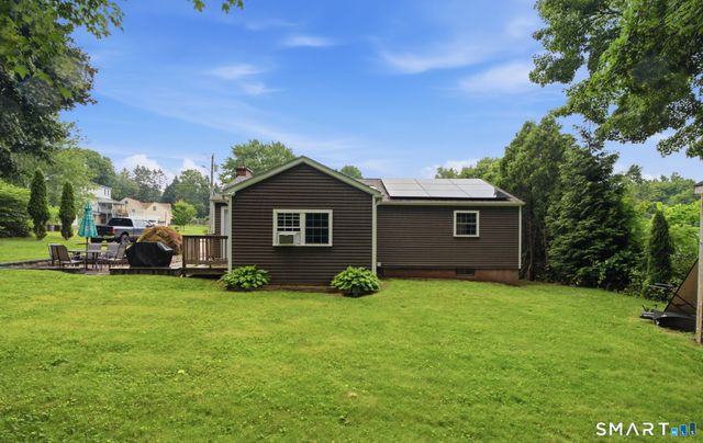 11 Lake Road, Portland, CT 06480