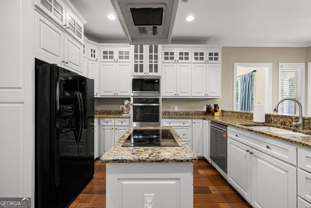 212 Arbor Springs North Drive, Newnan, GA 30265