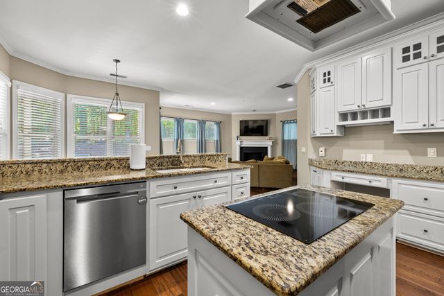 212 Arbor Springs North Drive, Newnan, GA 30265