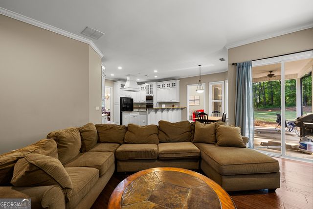 212 Arbor Springs North Drive, Newnan, GA 30265