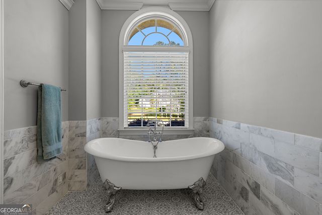 212 Arbor Springs North Drive, Newnan, GA 30265