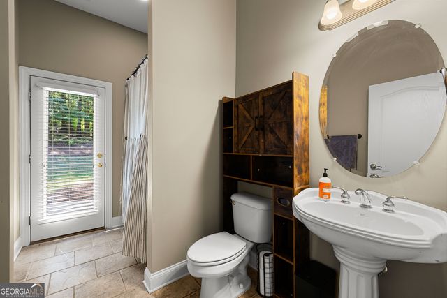 212 Arbor Springs North Drive, Newnan, GA 30265