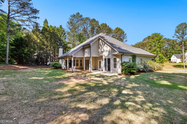 212 Arbor Springs North Drive, Newnan, GA 30265
