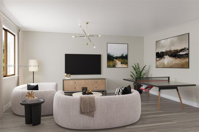 19674 NE 14 CT, Miami, FL 33179