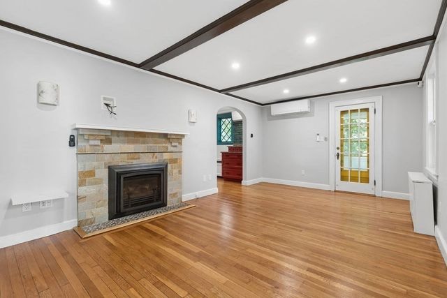 36 Risley Rd, Brookline, MA 02467