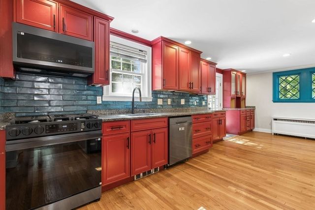 36 Risley Rd, Brookline, MA 02467
