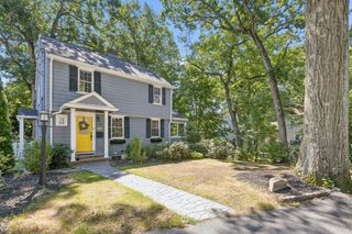 36 Risley Rd, Brookline, MA 02467