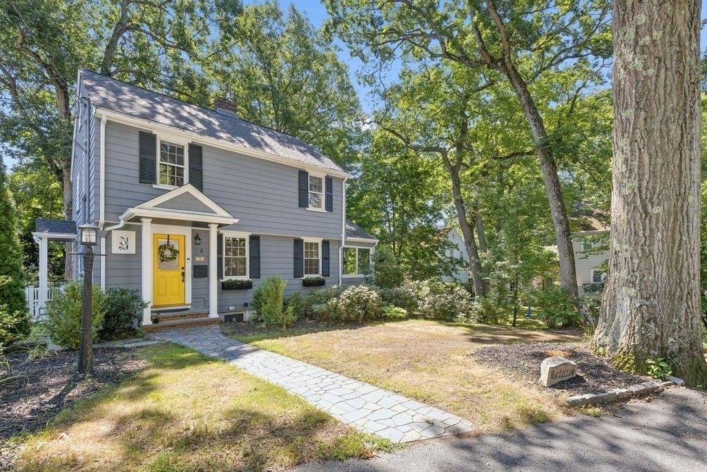 36 Risley Rd, Brookline, MA 02467