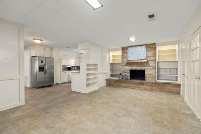 9001 Friendship Road, Houston, TX 77080