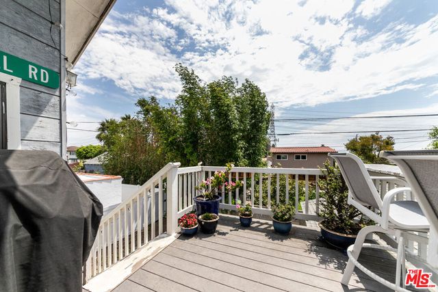 1232 1st Street, Hermosa Beach, CA 90254