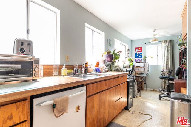 1232 1st Street, Hermosa Beach, CA 90254