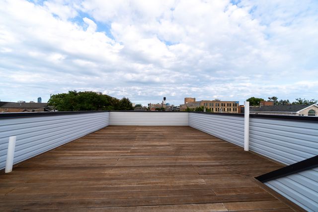 1920 S Shelby Court, Chicago, IL 60608