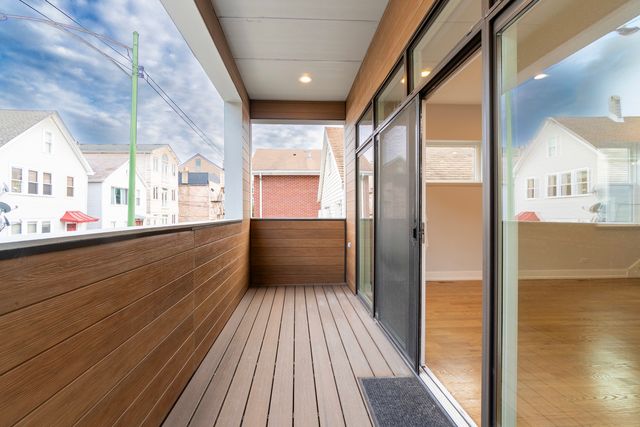 1920 S Shelby Court, Chicago, IL 60608