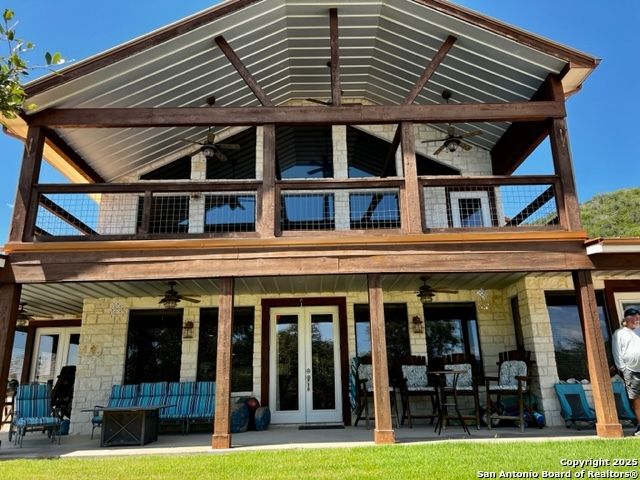 319 Bent River, Concan, TX 78838