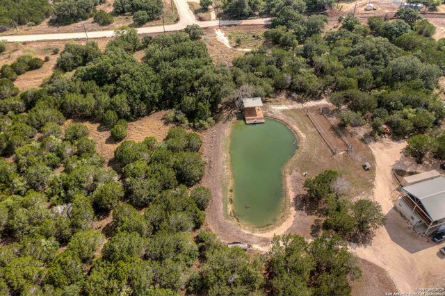 319 Bent River, Concan, TX 78838