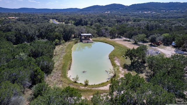 319 Bent River, Concan, TX 78838