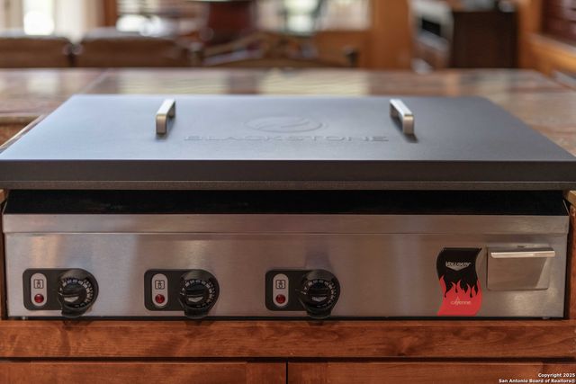 319 Bent River, Concan, TX 78838