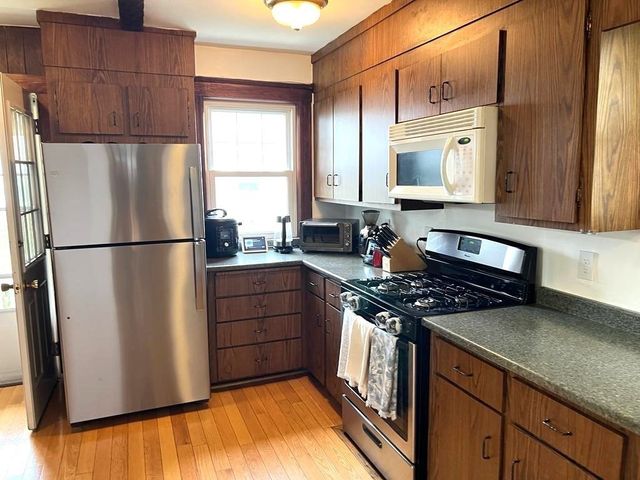 5 Glenmont Rd, Boston, MA 02135