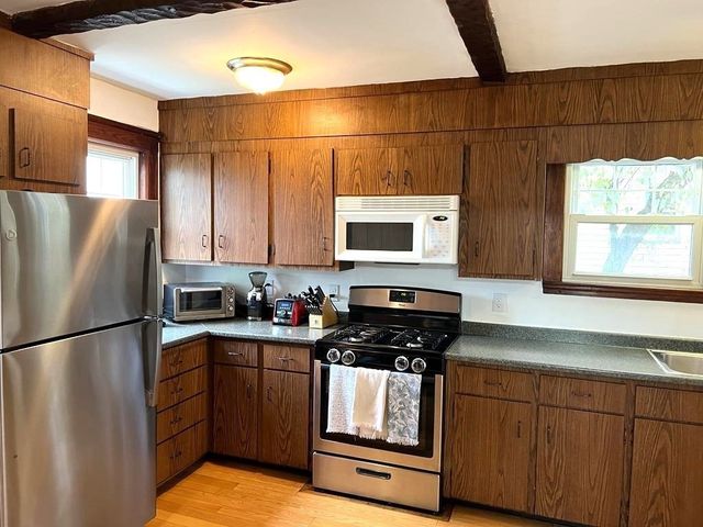 5 Glenmont Rd, Boston, MA 02135