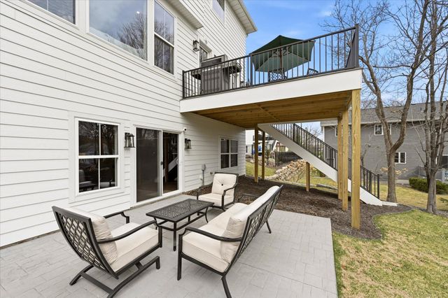 124 Chicago Avenue N, Wayzata, MN 55391