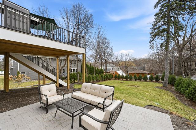 124 Chicago Avenue N, Wayzata, MN 55391