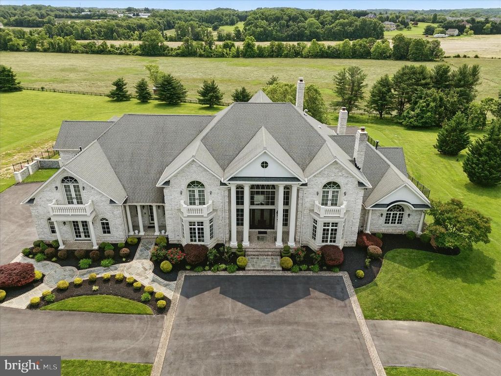 5912 CLIFTON OAKS DR, Clarksville, MD 21029