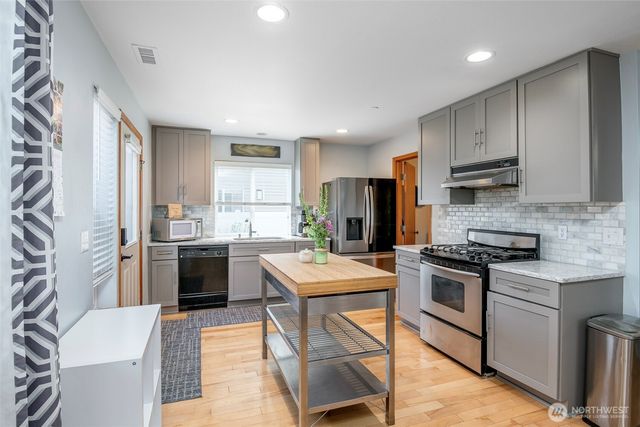 1186 Griggs Street, Dupont, WA 98327