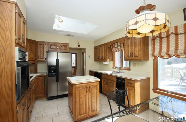 20 Smoke Hill Drive, New Fairfield, CT 06812