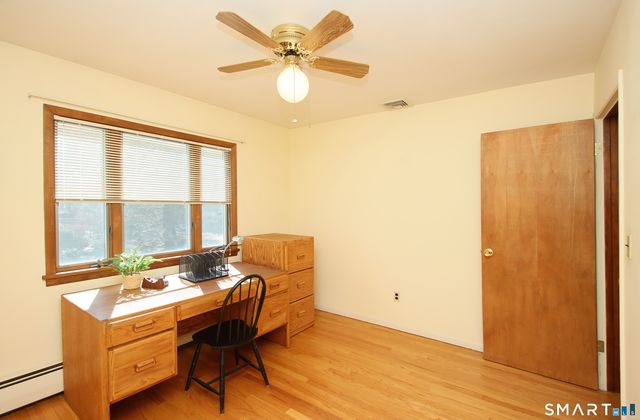 20 Smoke Hill Drive, New Fairfield, CT 06812